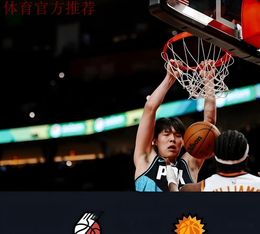 杨瀚森11中8砍18+10+4！关键暴扣+制胜篮板 命中神仙三分可惜超时